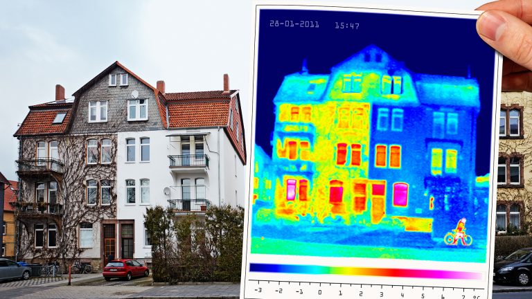 Mehrfamilienhaus teilweise saniert und unsaniert und Thermographieaufnahme des unsanierten Gebäudes