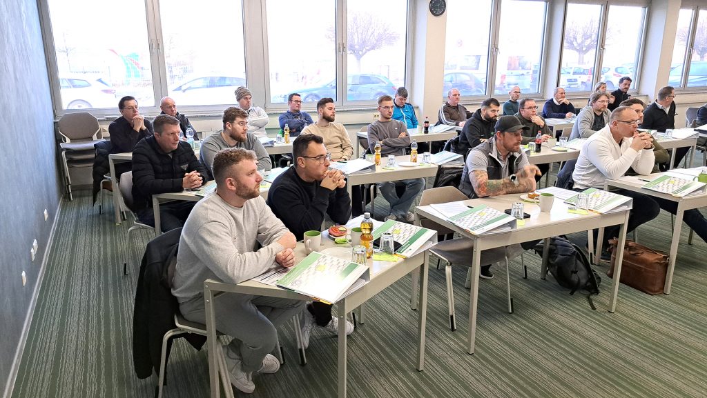 Teilnehmer der Fassadendoktor-Ausbildung 2024 Baustein 2 während Schulung