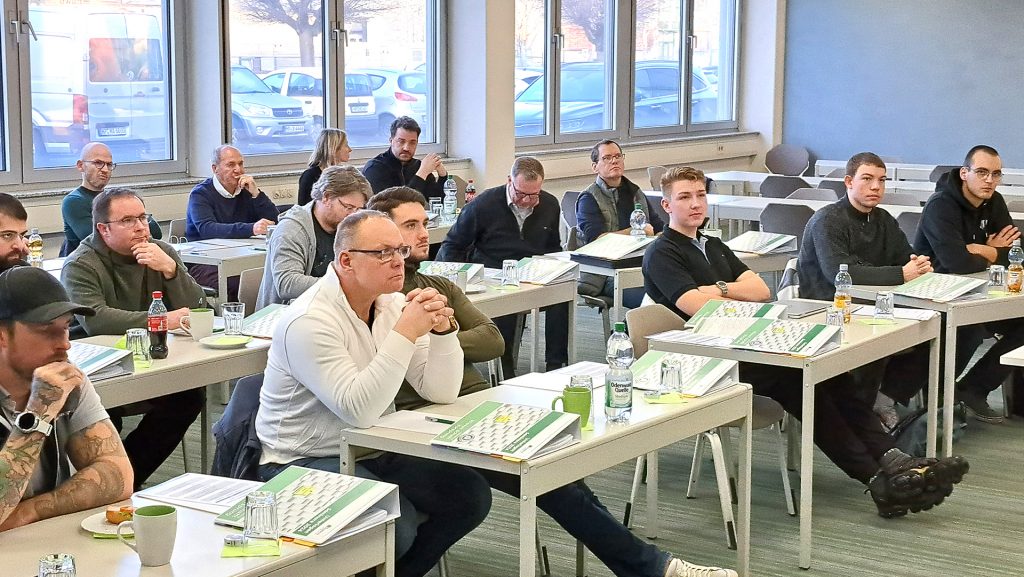 Teilnehmer der Fassadendoktor-Ausbildung 2024 Baustein 2 während Schulung